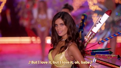 维多利亚的秘密2015时装秀剧照的剧照