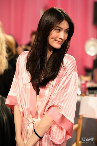 维多利亚的秘密2015时装秀剧照的剧照