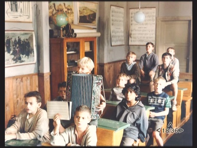 青青校树剧照的剧照