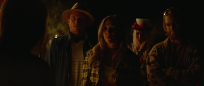 英格丽向西行剧照的剧照