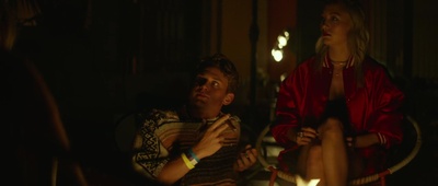 英格丽向西行剧照的剧照