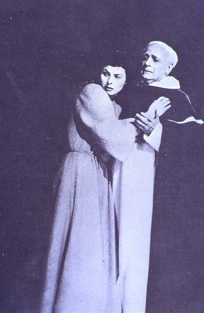 火刑柱上的贞德剧照的剧照