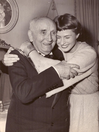 火刑柱上的贞德剧照的剧照