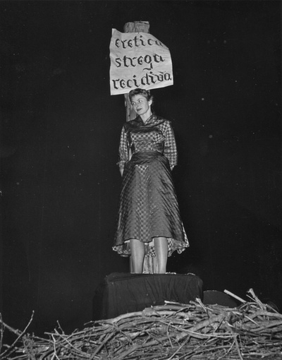 火刑柱上的贞德剧照的剧照