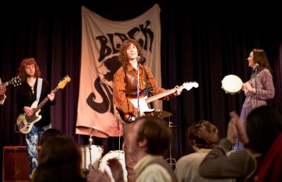 音乐永不停歇剧照的剧照