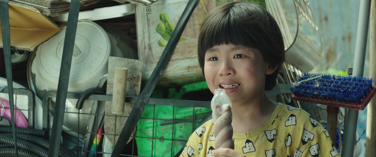 与神同行剧照的剧照