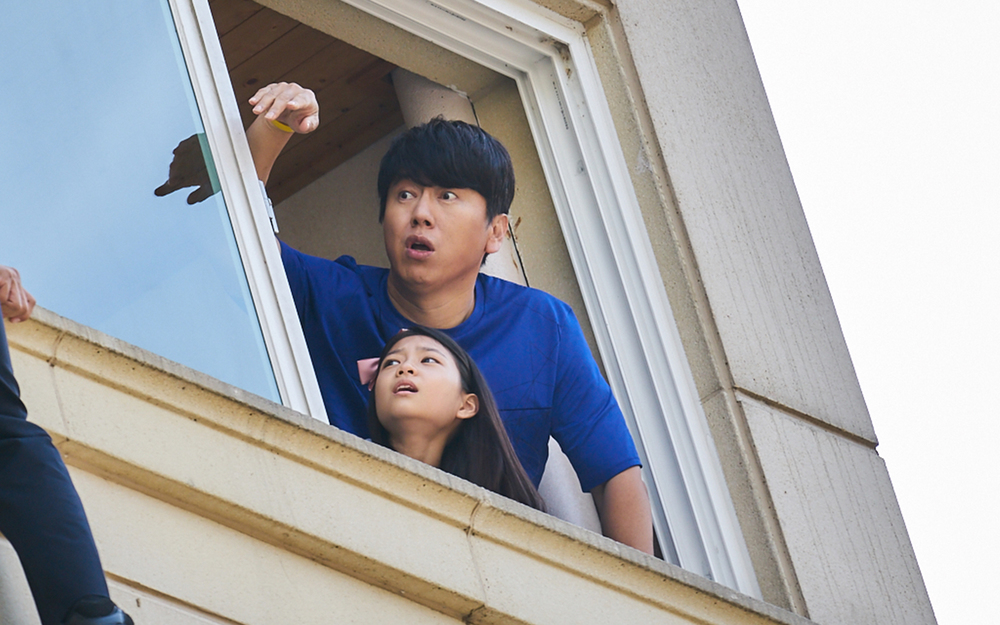 与神同行剧照的剧照