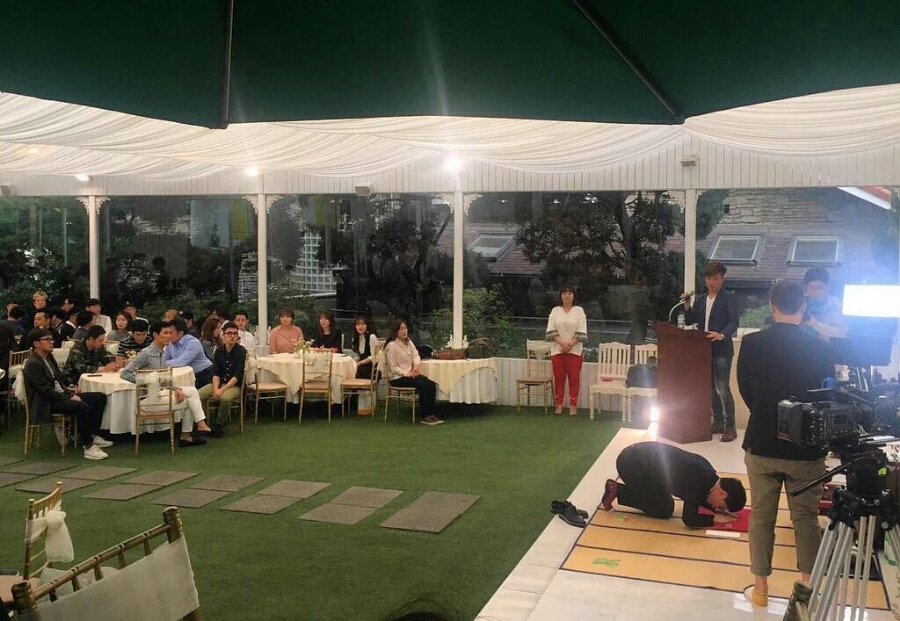 与神同行剧照的剧照