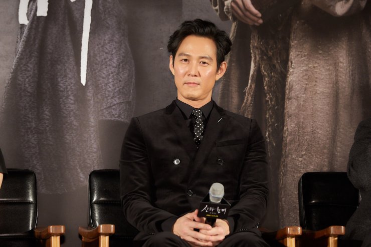 与神同行剧照的剧照