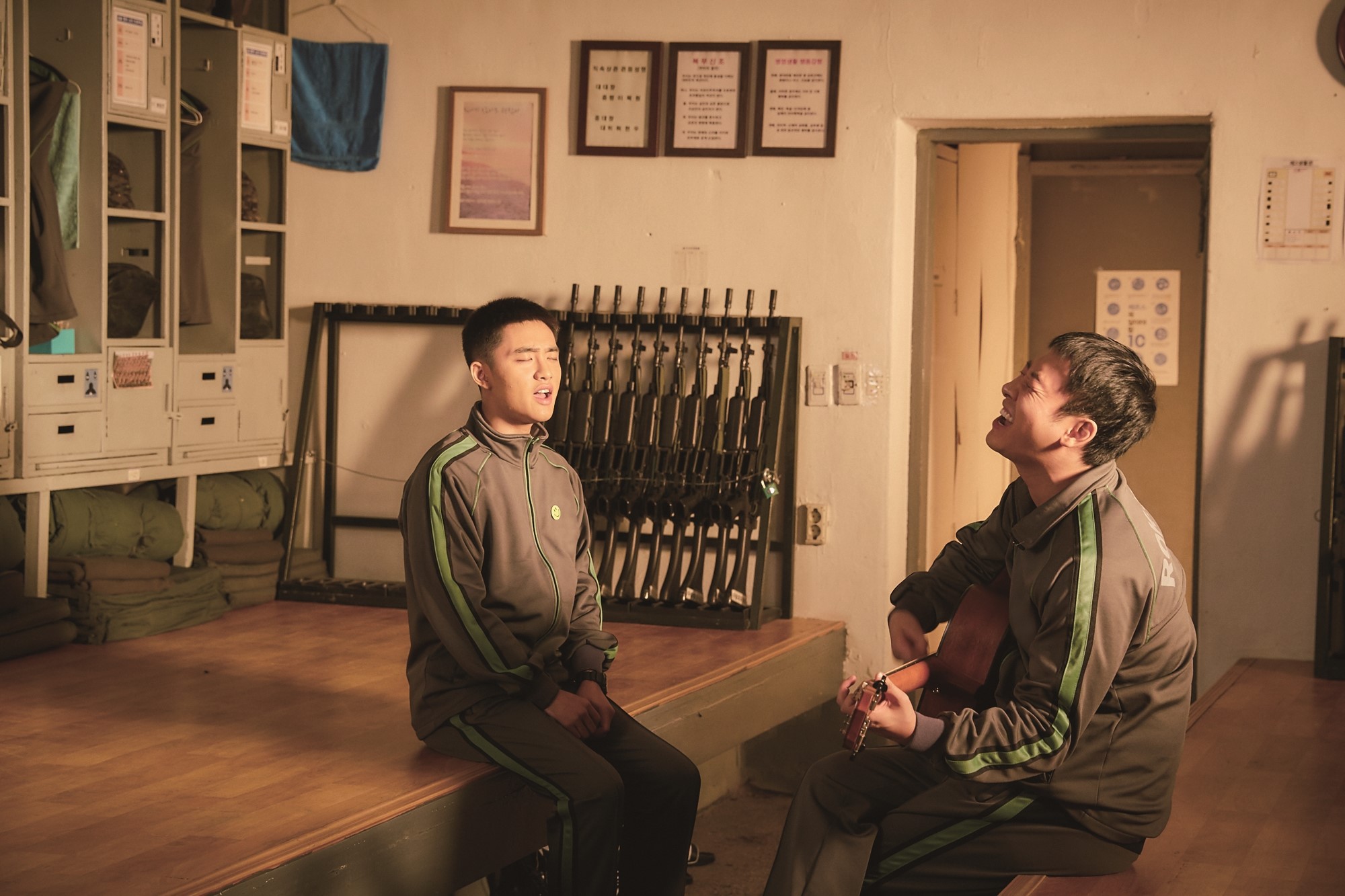 与神同行剧照的剧照