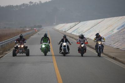 德水里五兄弟剧照的剧照