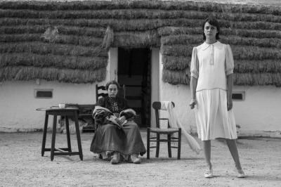 伊莉莎与玛瑟拉剧照的剧照