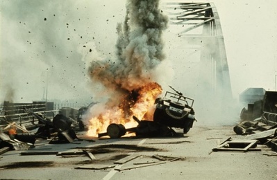 遥远的桥剧照的剧照