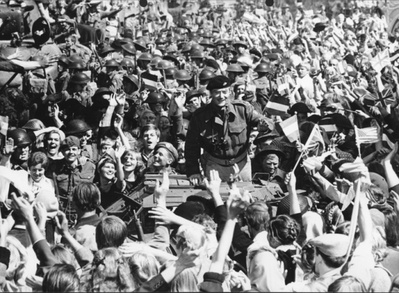 遥远的桥剧照的剧照