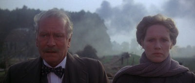 遥远的桥剧照的剧照