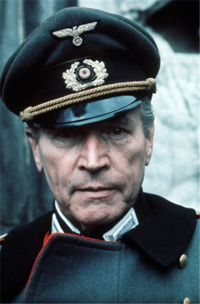 遥远的桥剧照的剧照