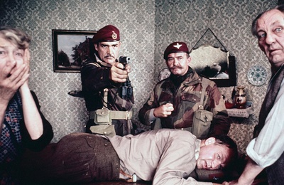 遥远的桥剧照的剧照