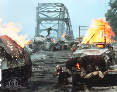 遥远的桥剧照的剧照