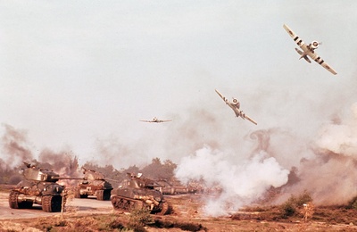 遥远的桥剧照的剧照