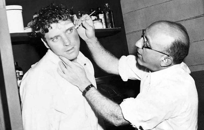 绣巾蒙面盗剧照的剧照