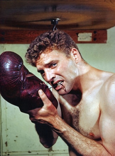 绣巾蒙面盗剧照的剧照