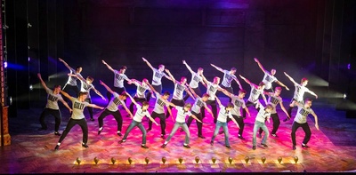 跳出我天地音乐剧剧照的剧照