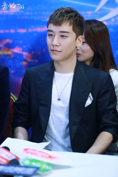 宇宙有爱浪漫同游剧照的剧照