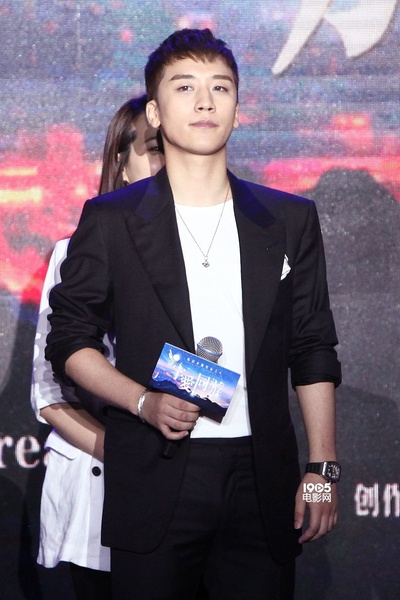 宇宙有爱浪漫同游剧照的剧照