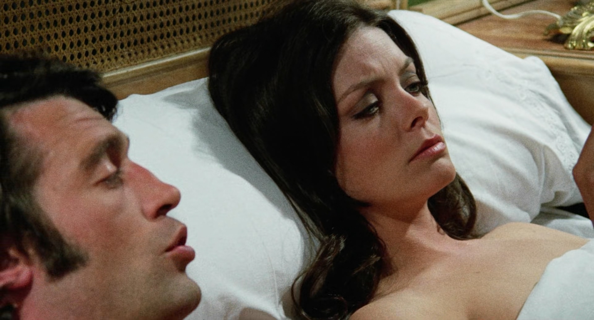 El asesino está entre los trece剧照的剧照