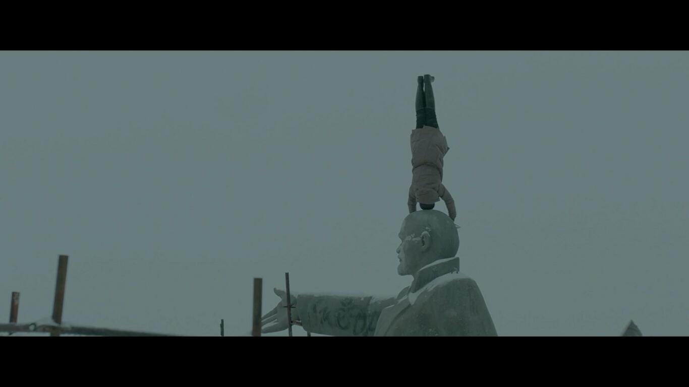 电子云层下剧照的剧照