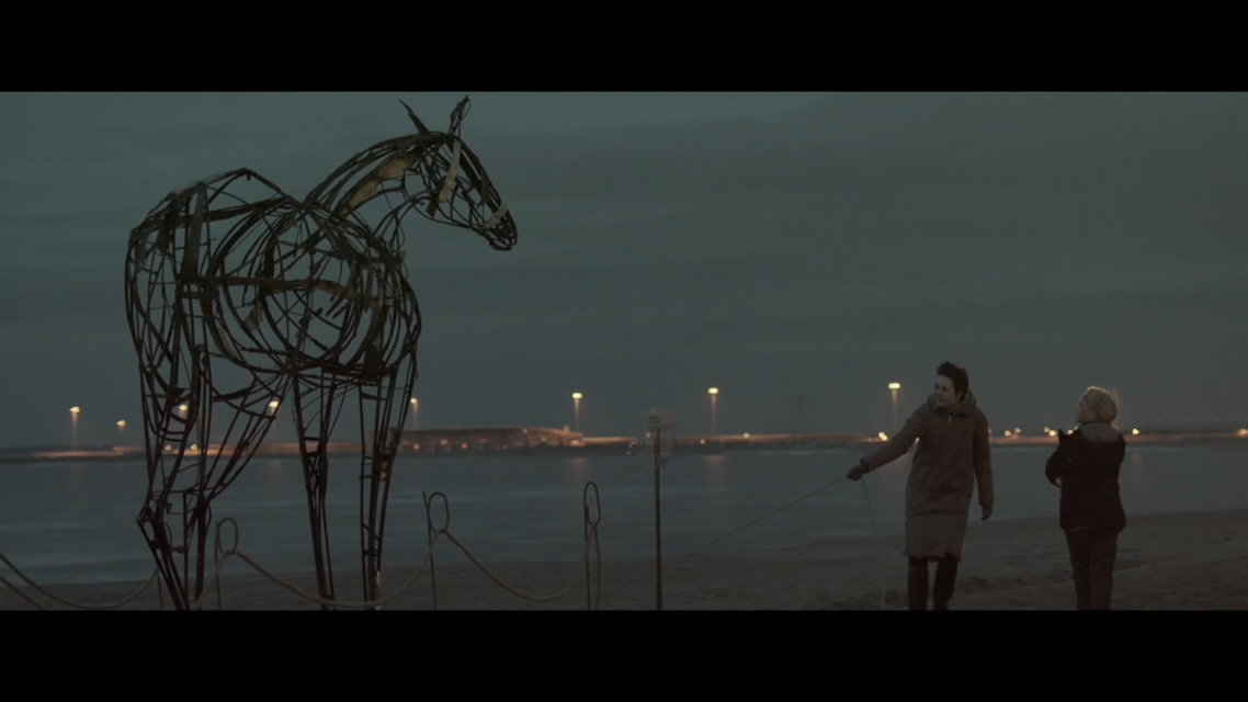 电子云层下剧照的剧照