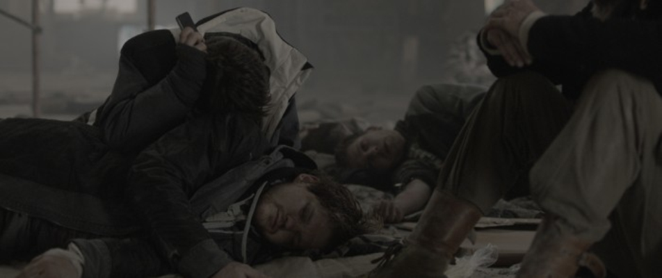 电子云层下剧照的剧照