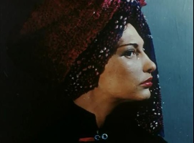 玛耶·黛伦的魔镜剧照的剧照