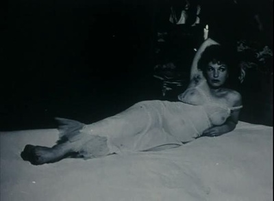 玛耶·黛伦的魔镜剧照的剧照