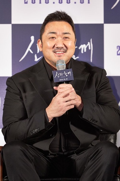 与神同行2：因与缘剧照的剧照