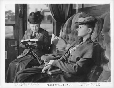 煤气灯下剧照的剧照