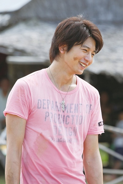 我们无法改变世界，但我们想在柬埔寨建一所学校。剧照的剧照