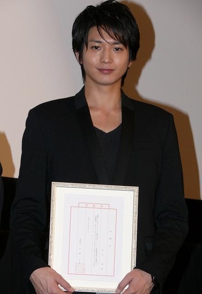 我们无法改变世界，但我们想在柬埔寨建一所学校。剧照的剧照