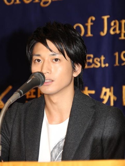 我们无法改变世界，但我们想在柬埔寨建一所学校。剧照的剧照