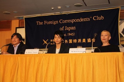 我们无法改变世界，但我们想在柬埔寨建一所学校。剧照的剧照