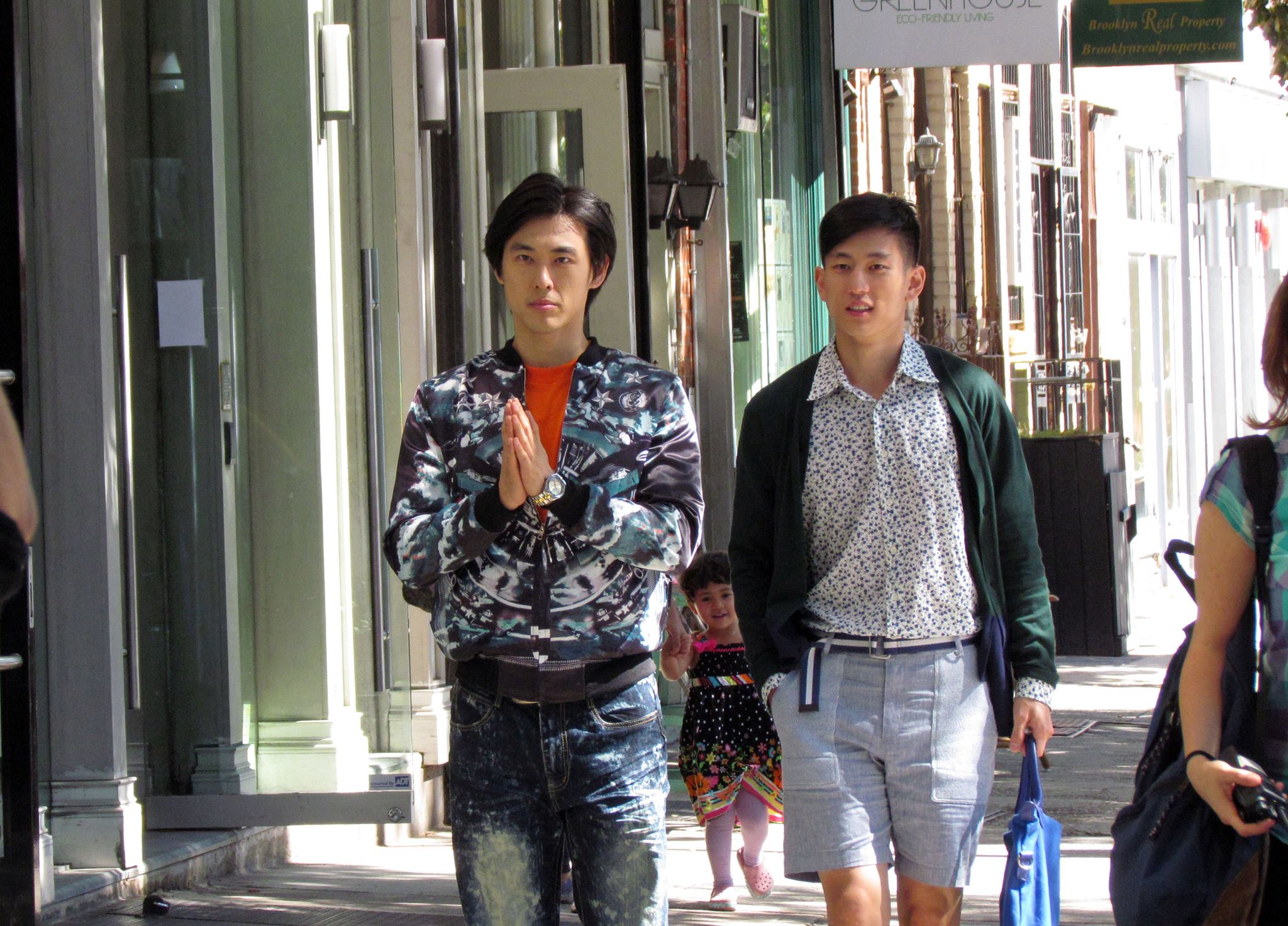 封面有男天剧照的剧照