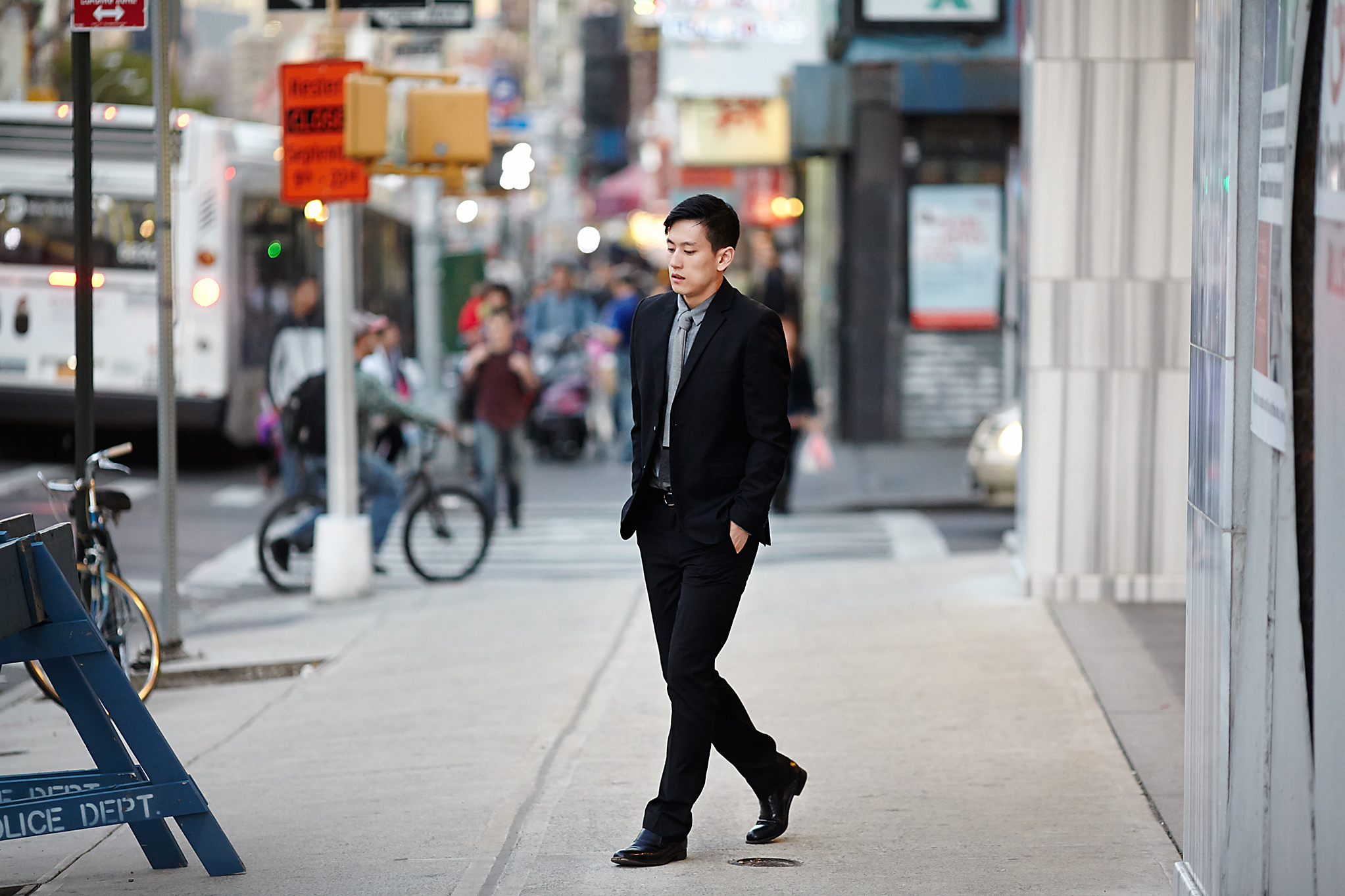 封面有男天剧照的剧照