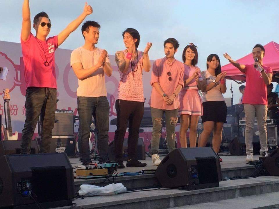 封面有男天剧照的剧照