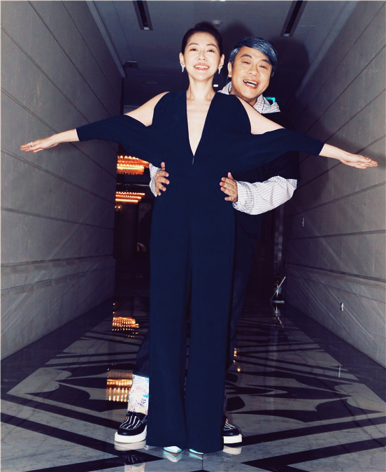 “吃吃”的爱剧照的剧照