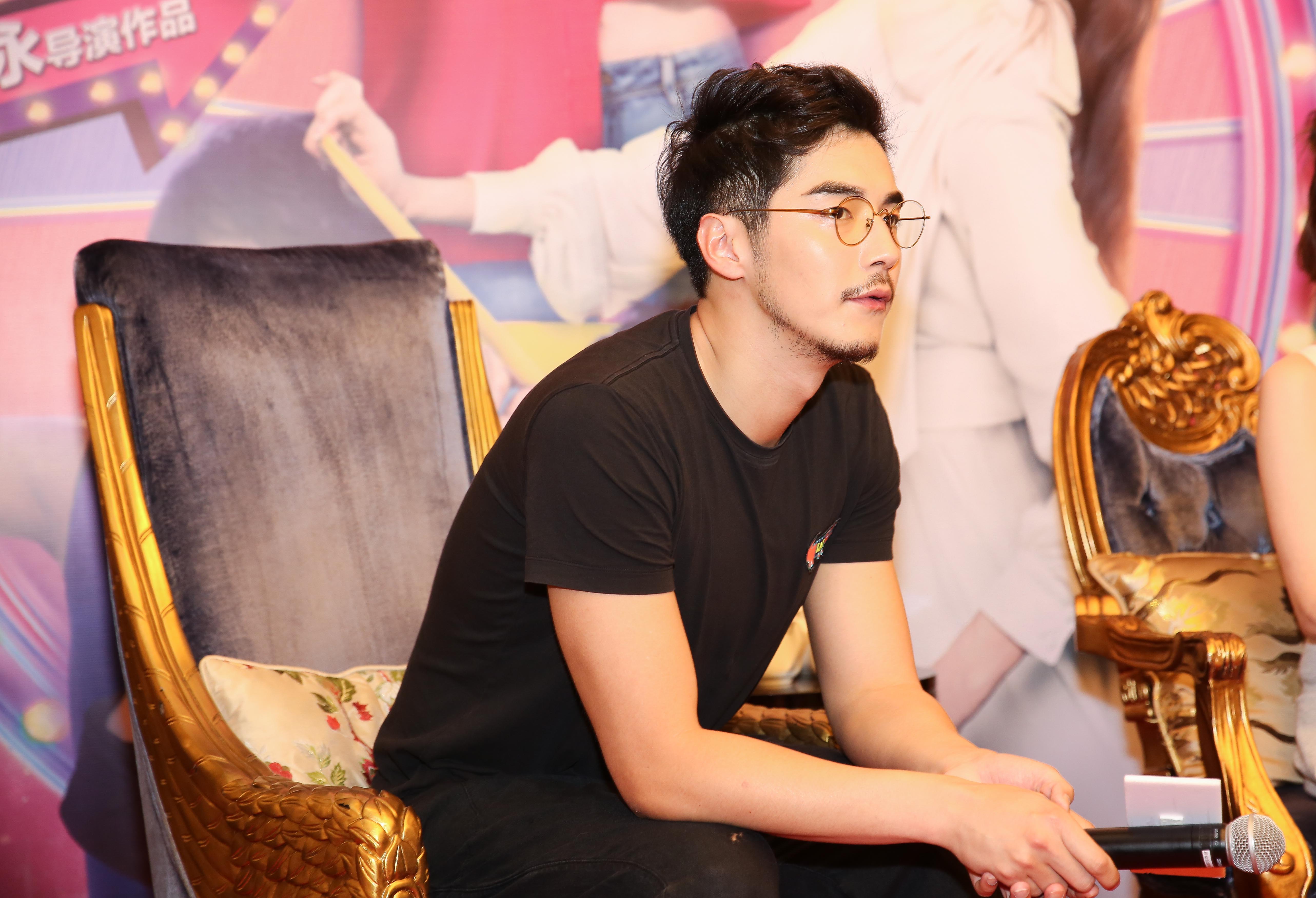 “吃吃”的爱剧照的剧照