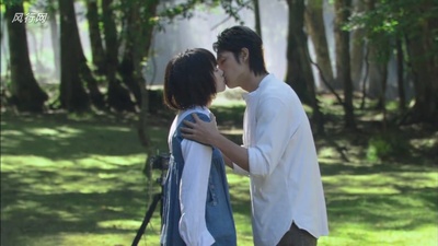 只是爱着你剧照的剧照