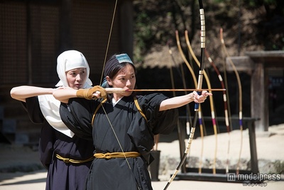 投靠女与出走男剧照的剧照
