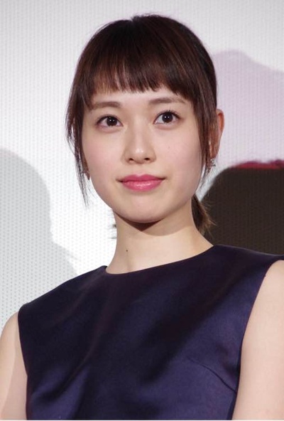 投靠女与出走男剧照的剧照