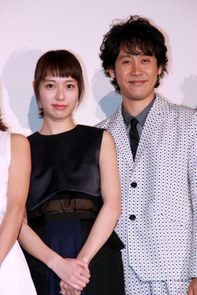 投靠女与出走男剧照的剧照