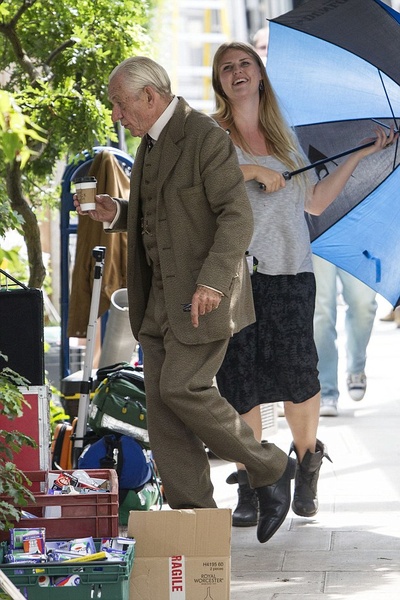 福尔摩斯先生剧照的剧照